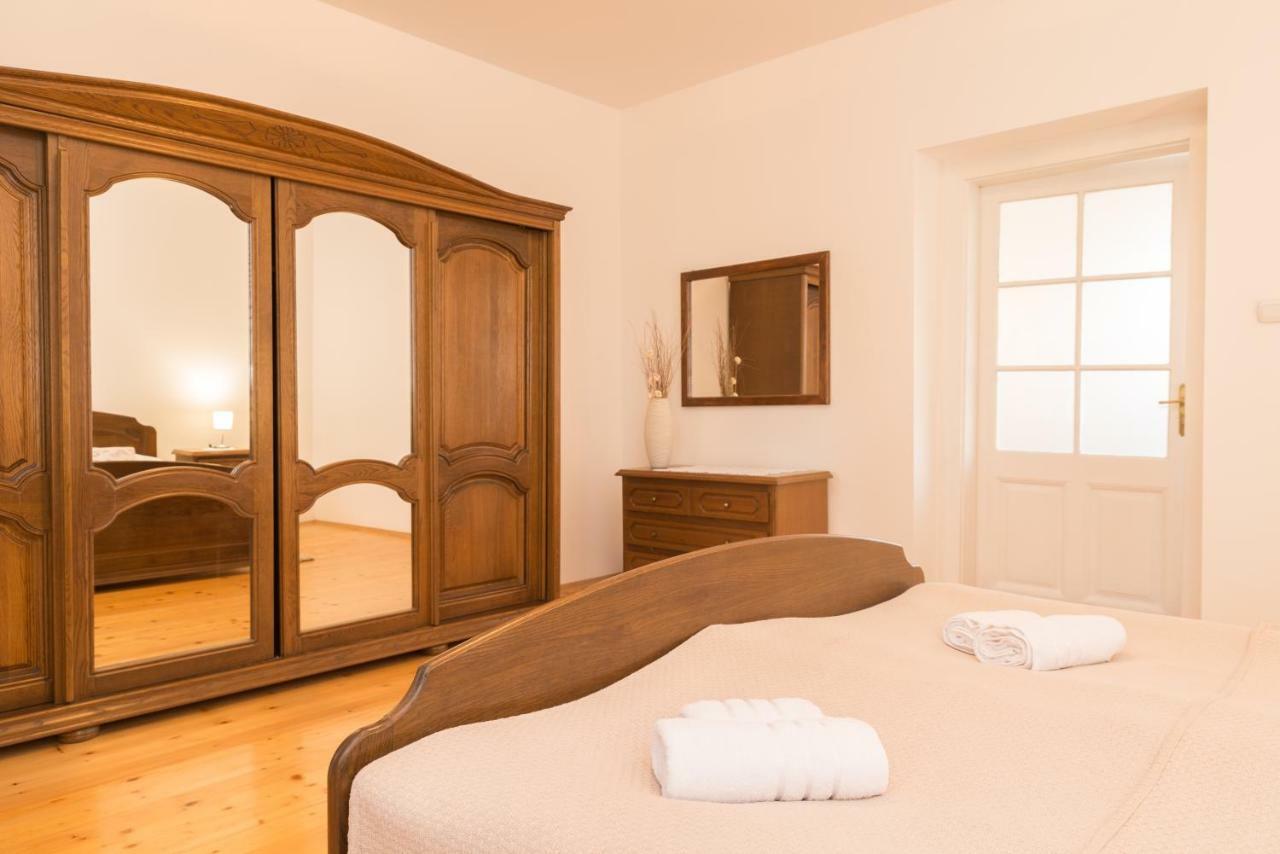 Apartment Tri Mudraca Karanac Dış mekan fotoğraf